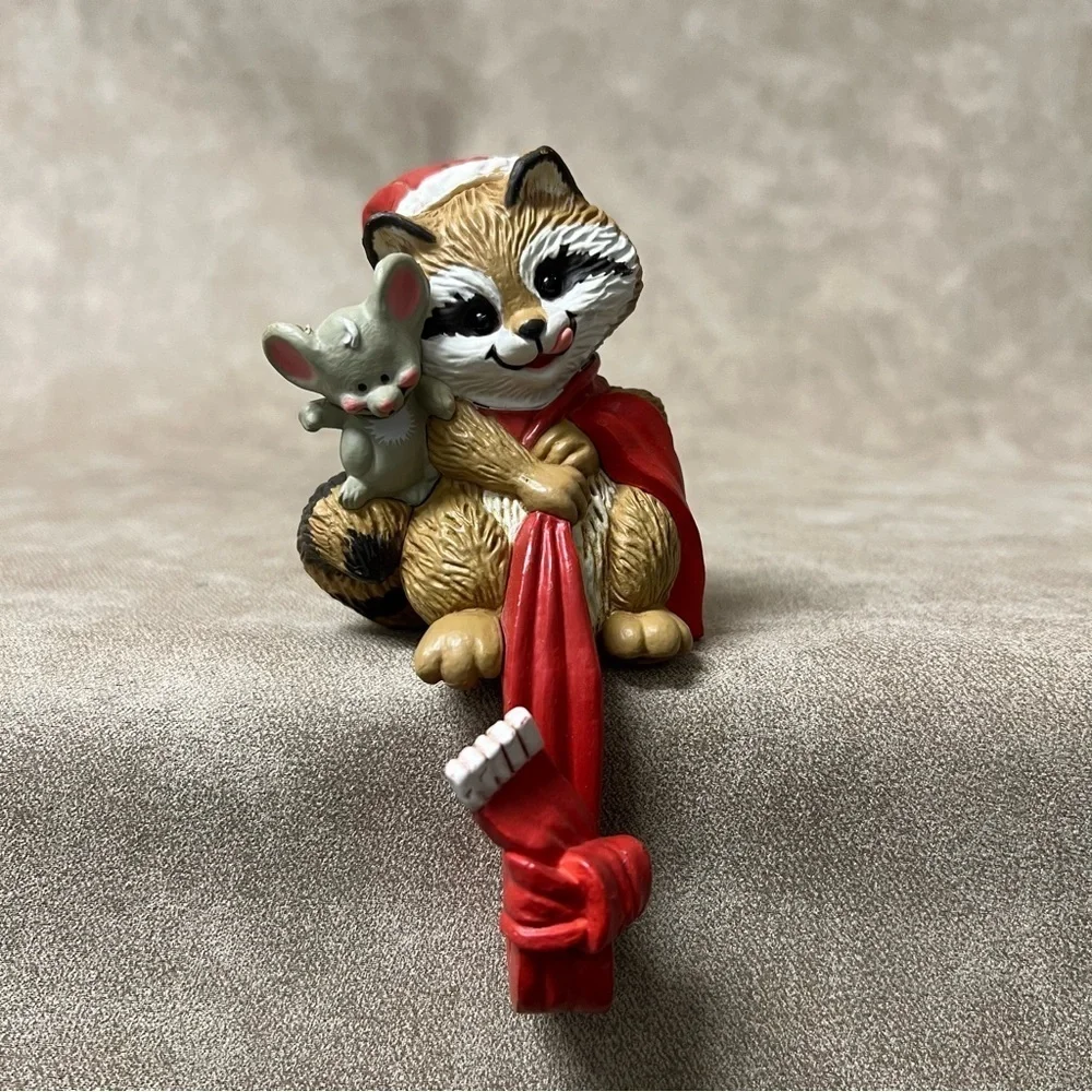 Vintage 1984 Hallmark Raccoon Mouse Stocking Hanger Holder Christmas